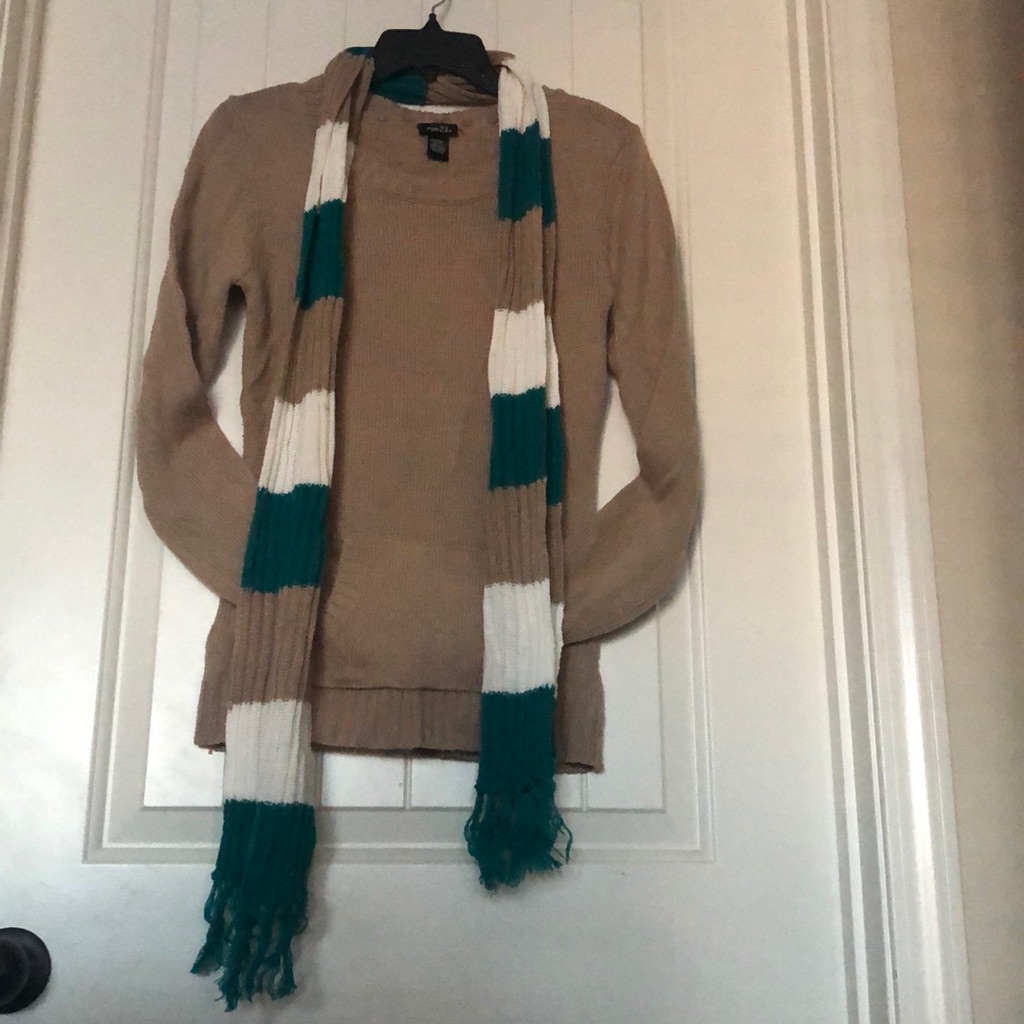Sweater/Scarf